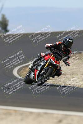 media/Jun-07-2025-TrackDaz (Sat) [[4413525952]]/B Group/1120am (Turn 2)/